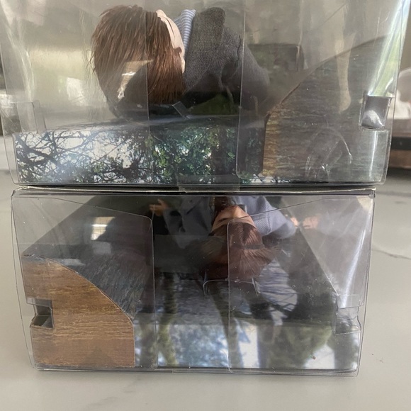 Barbie Collector Bella & Edward Dolls Twilight - Picture 6 of 6